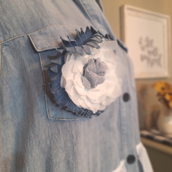 Sleeveless Denim Chambray Dress Tiered Ruffles Big Flower Accent Sz XL - Picture 7 of 16